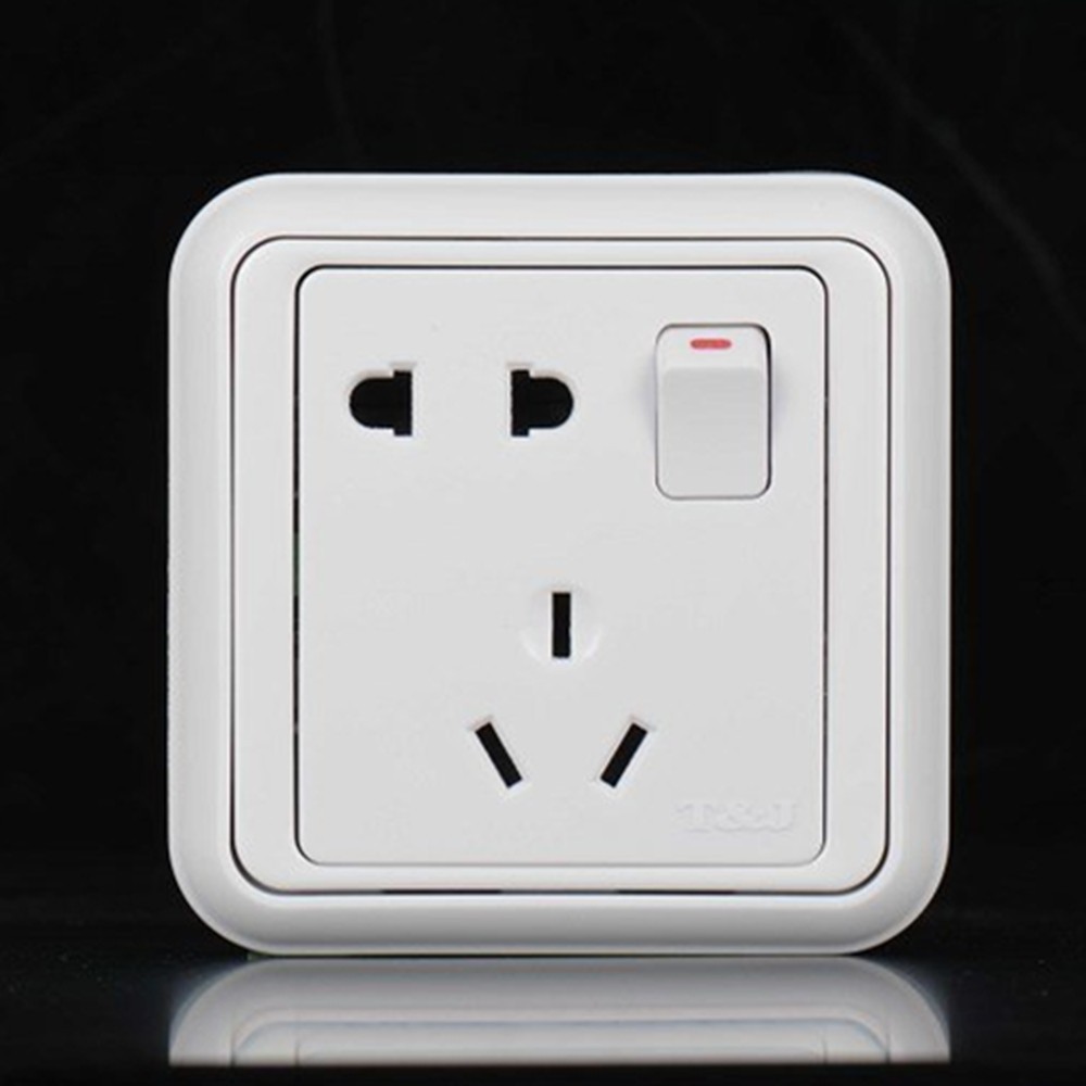 天基经典系列 五孔带开插座 白色 插座 层次边 t&j 天基开关插座